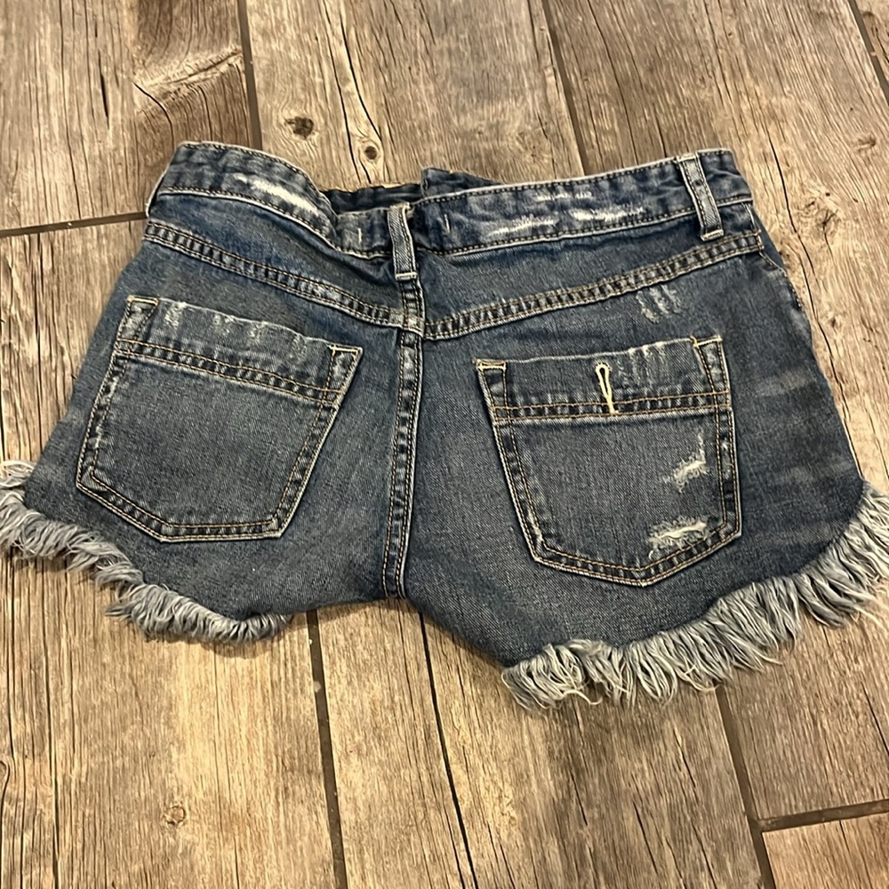 Free People raw edge denim shorts - Picture 2 of 3